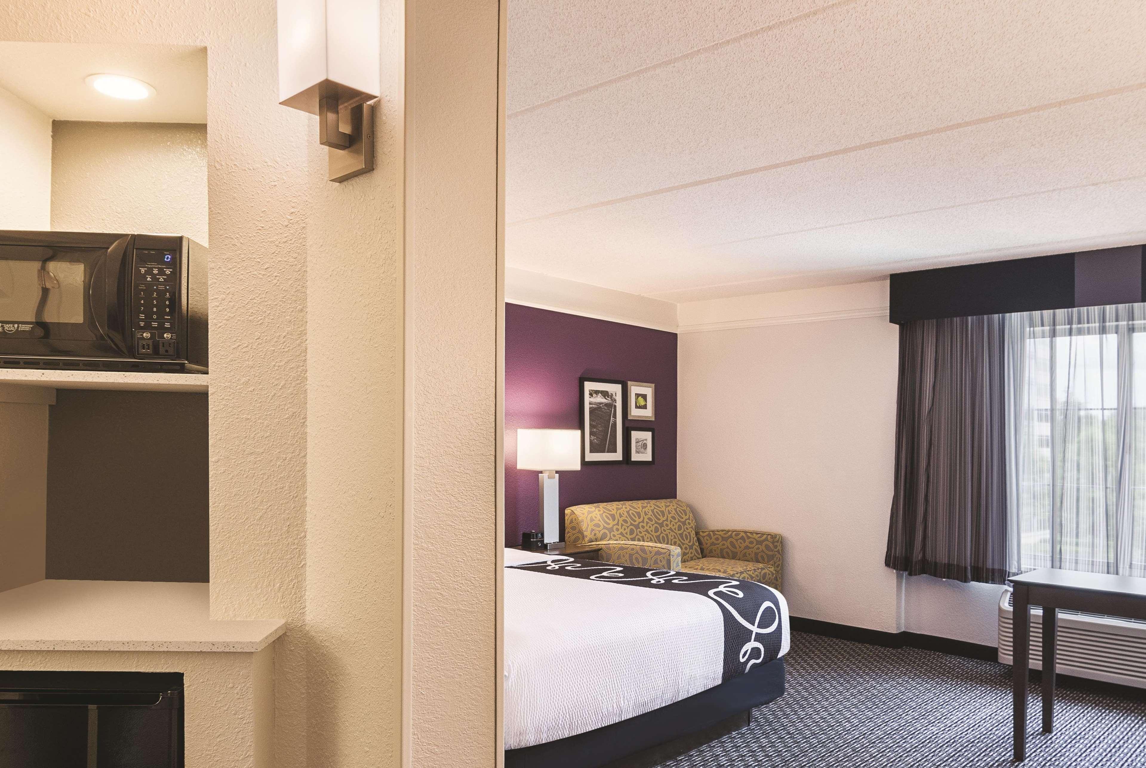 Hotel La Quinta By Wyndham Atlanta Perimeter Medical à Sandy Springs Extérieur photo