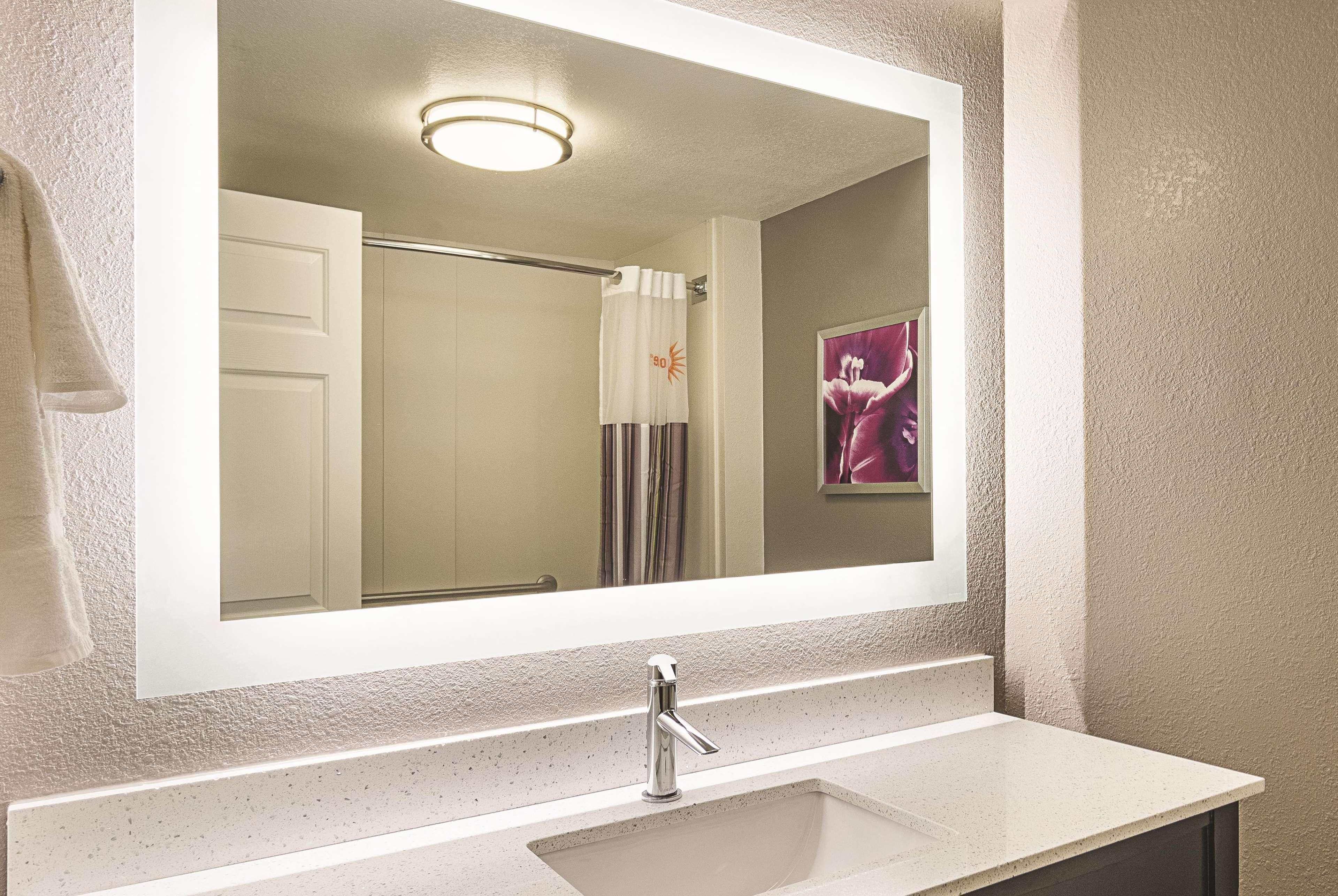 Hotel La Quinta By Wyndham Atlanta Perimeter Medical à Sandy Springs Extérieur photo