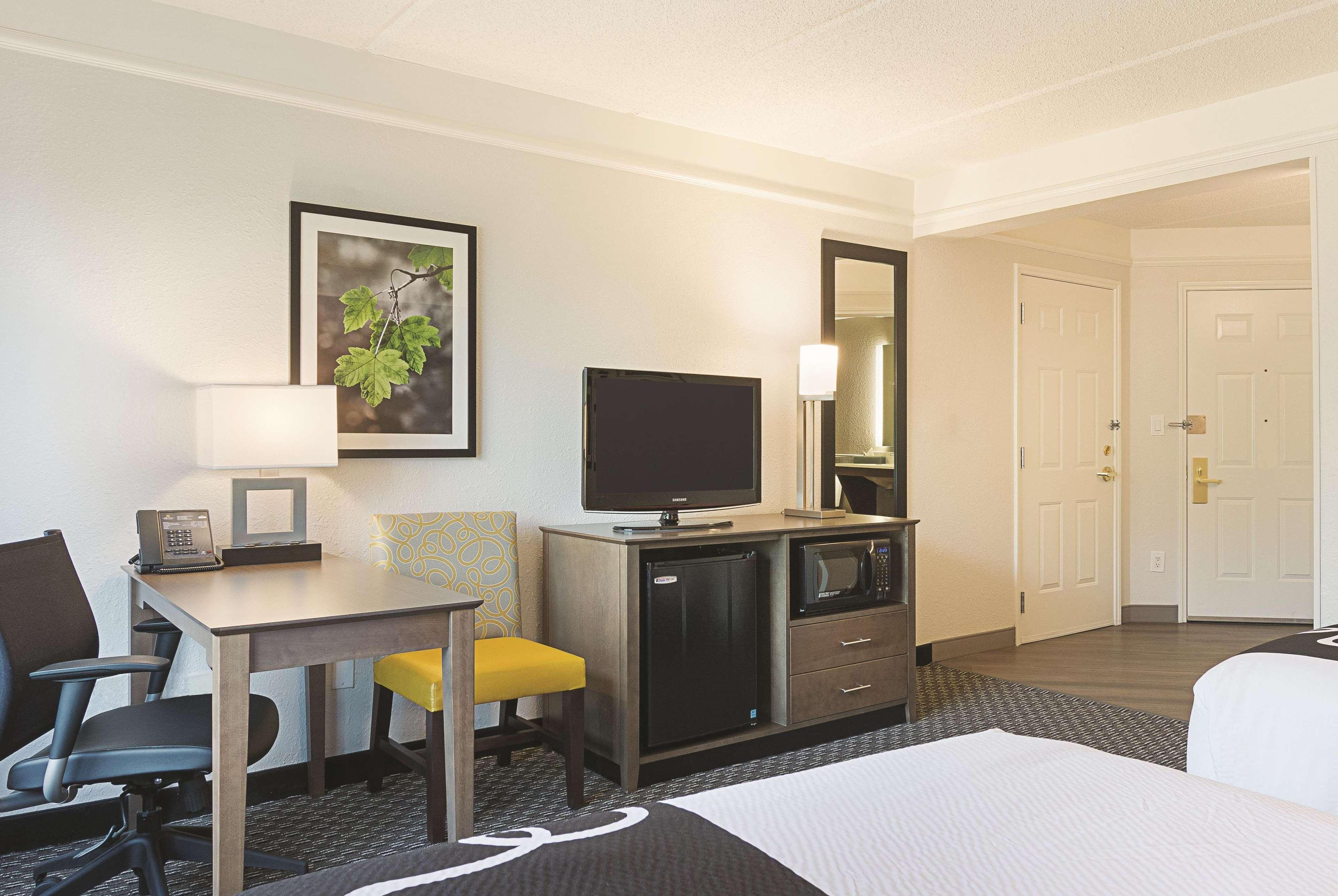 Hotel La Quinta By Wyndham Atlanta Perimeter Medical à Sandy Springs Extérieur photo