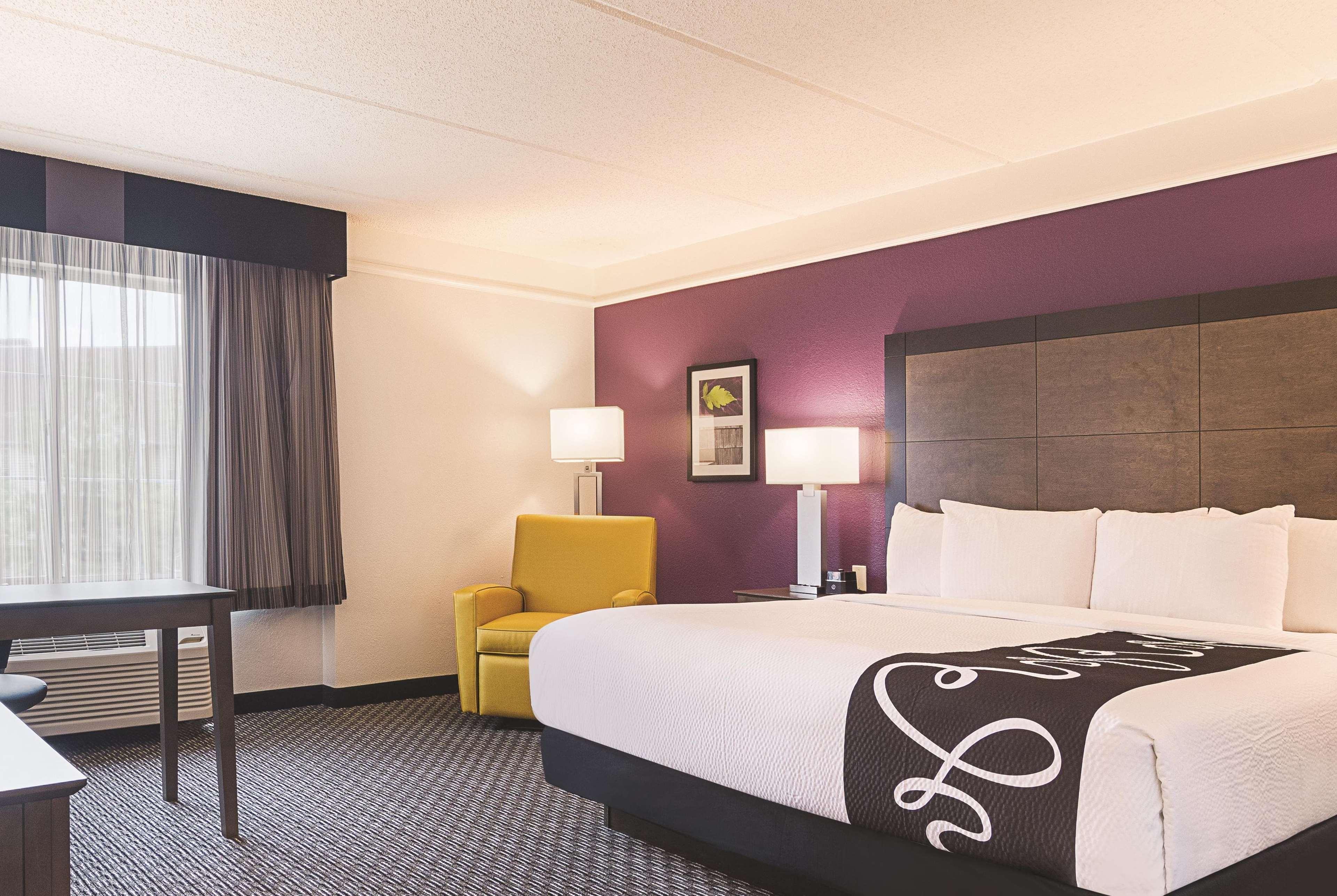 Hotel La Quinta By Wyndham Atlanta Perimeter Medical à Sandy Springs Extérieur photo