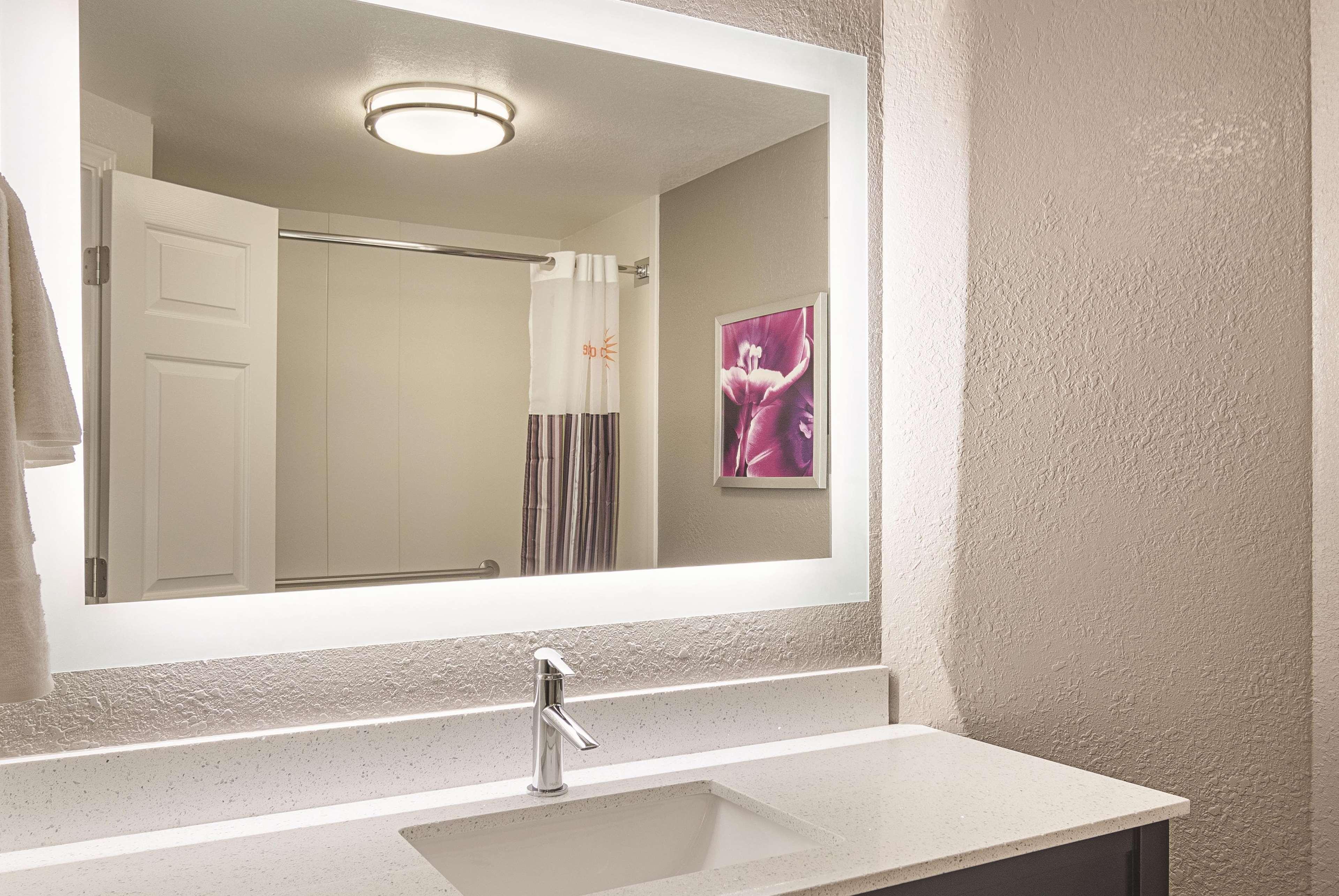 Hotel La Quinta By Wyndham Atlanta Perimeter Medical à Sandy Springs Extérieur photo
