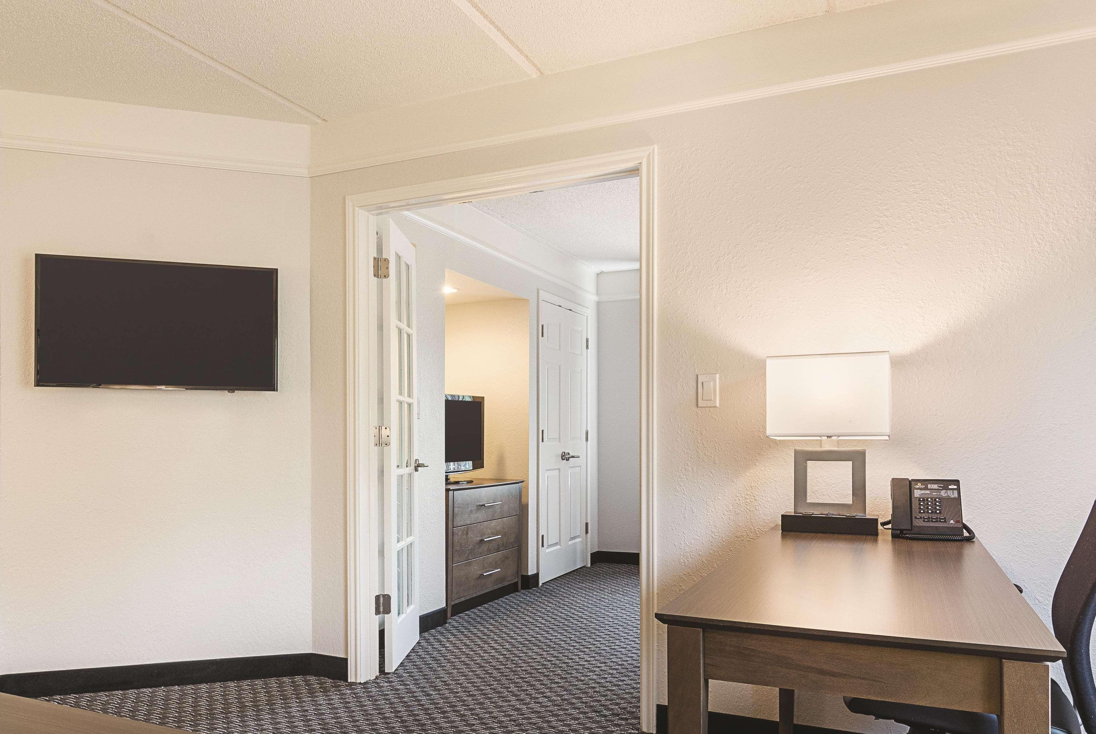 Hotel La Quinta By Wyndham Atlanta Perimeter Medical à Sandy Springs Extérieur photo