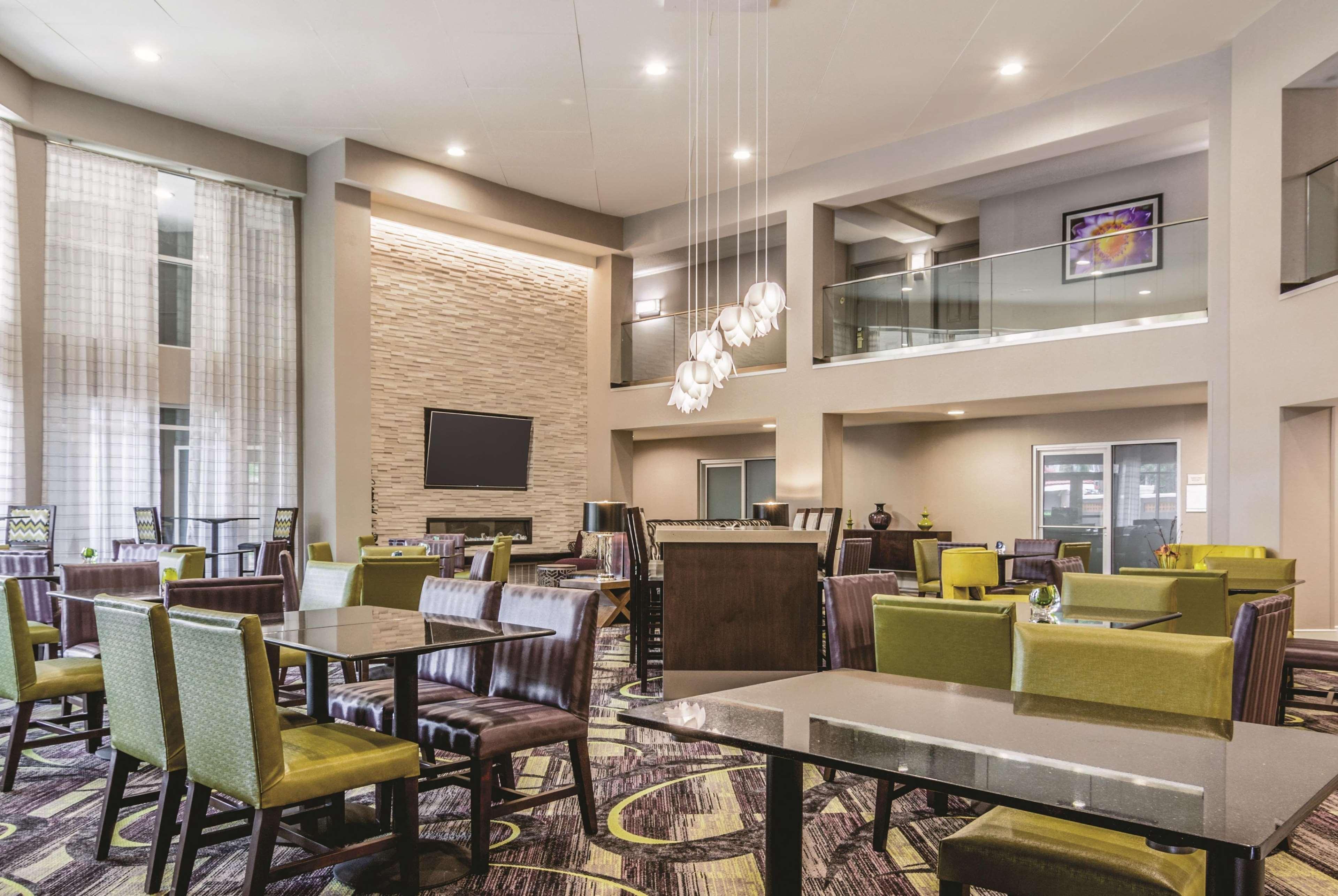 Hotel La Quinta By Wyndham Atlanta Perimeter Medical à Sandy Springs Extérieur photo
