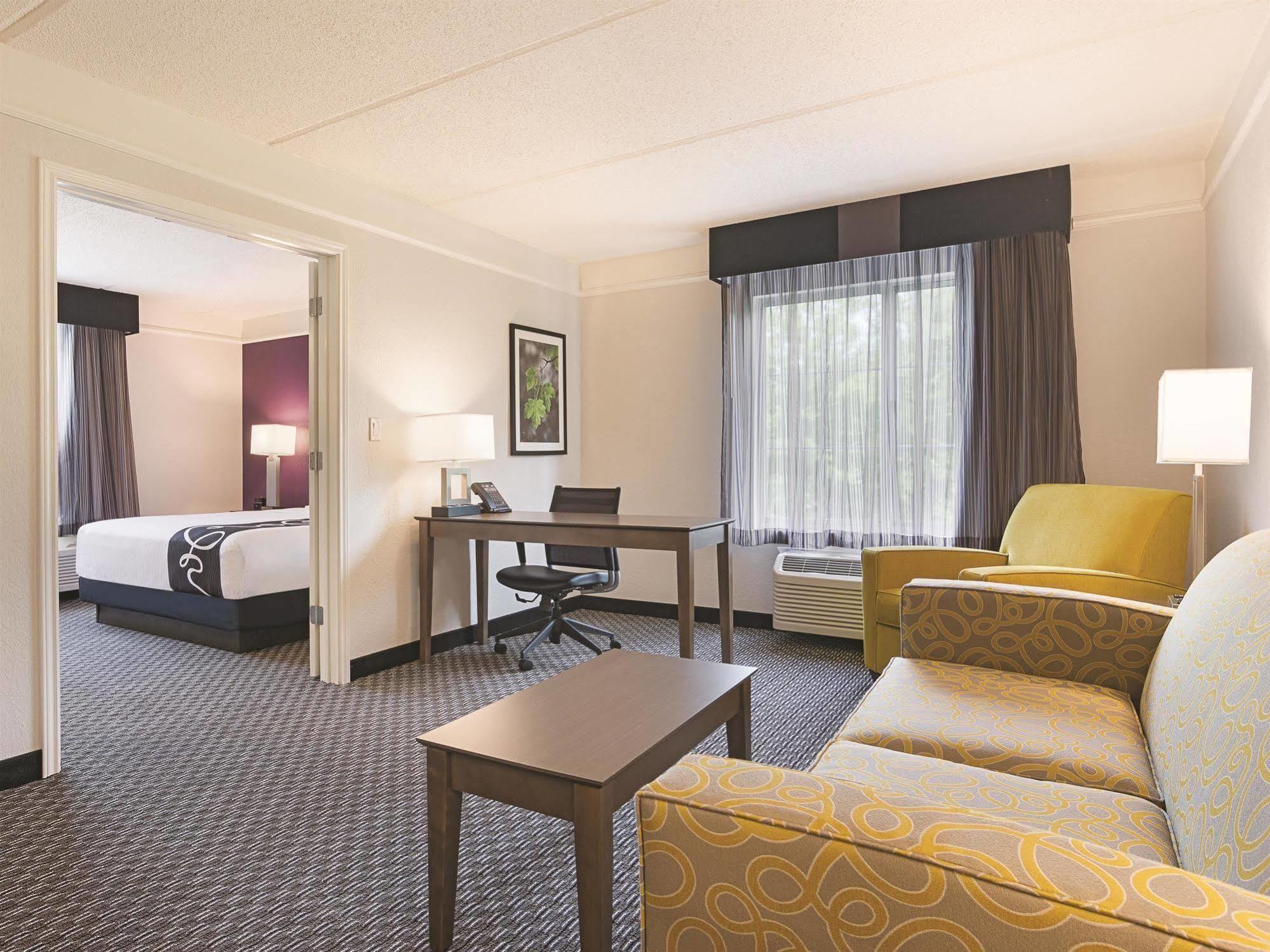 Hotel La Quinta By Wyndham Atlanta Perimeter Medical à Sandy Springs Extérieur photo