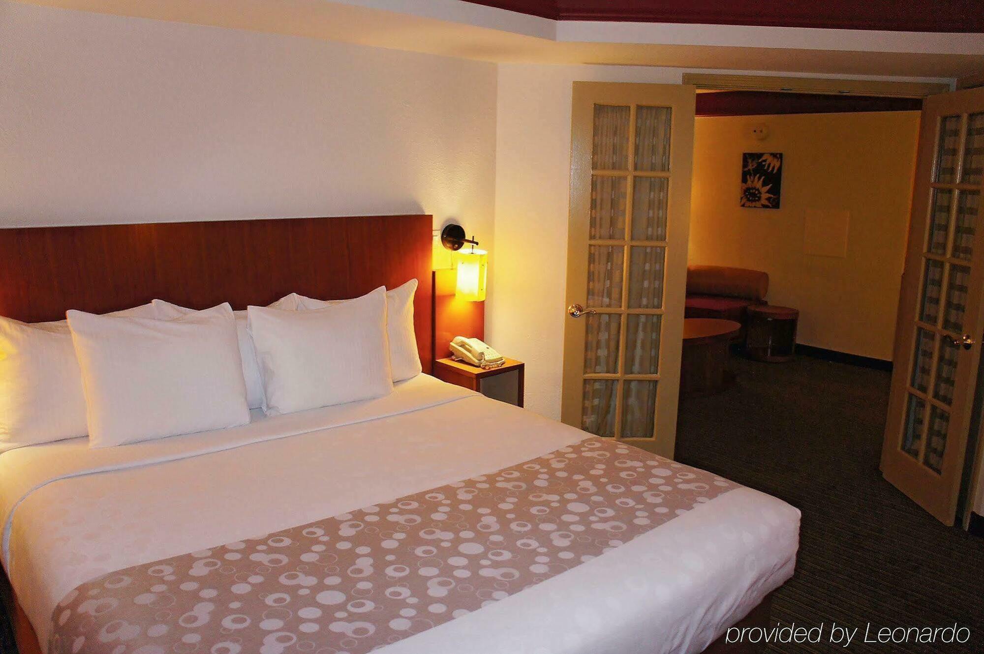 Hotel La Quinta By Wyndham Atlanta Perimeter Medical à Sandy Springs Extérieur photo